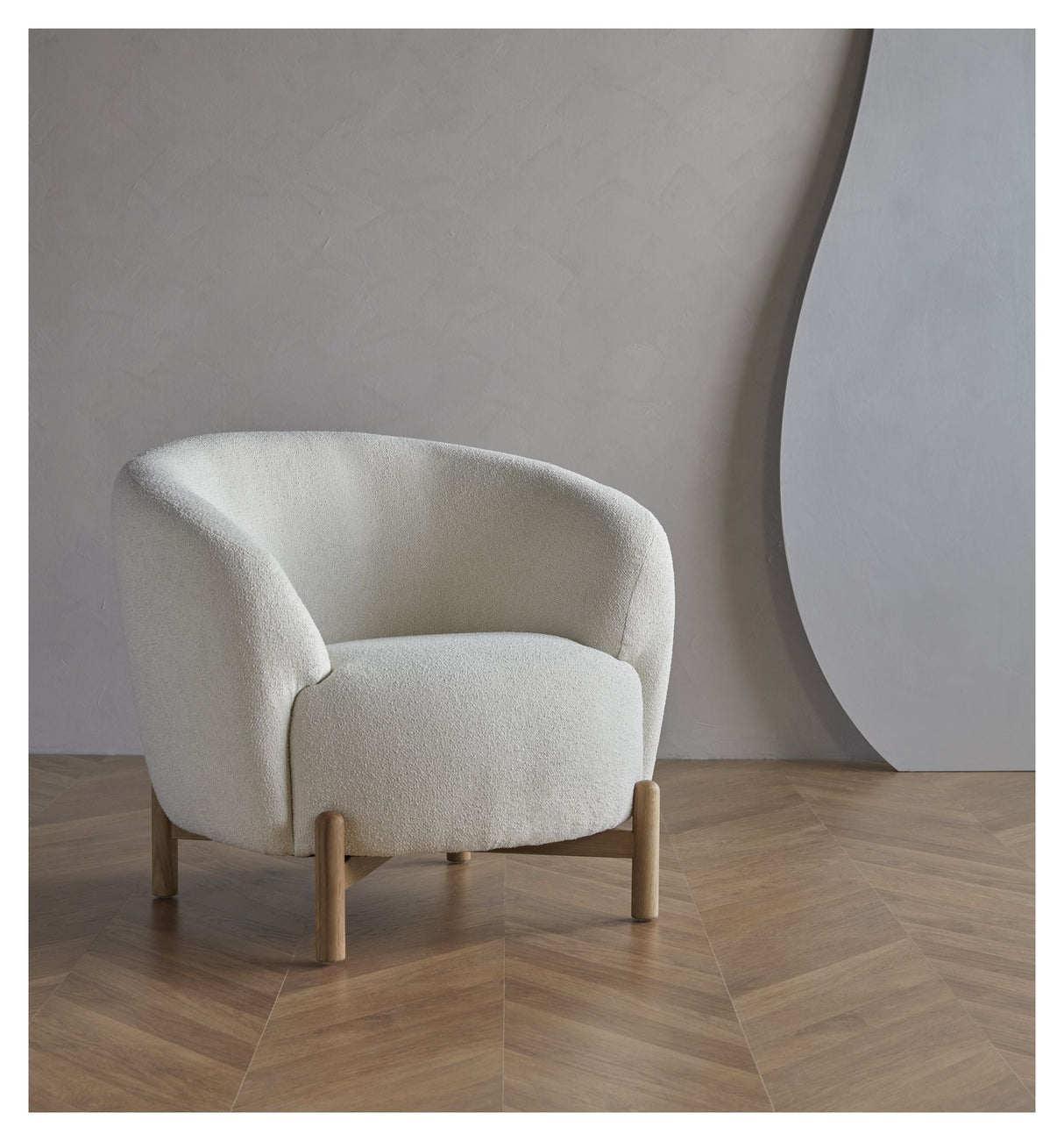 Spruce Armchair, Offwhite Bouclé, Oak Legs