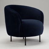 Spruce Armchair Blue Velvet, matte black metal leg