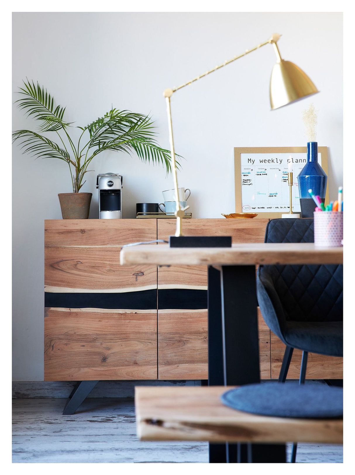 Uxia sideboard in solid acacia wood with 3 doors, 148x85