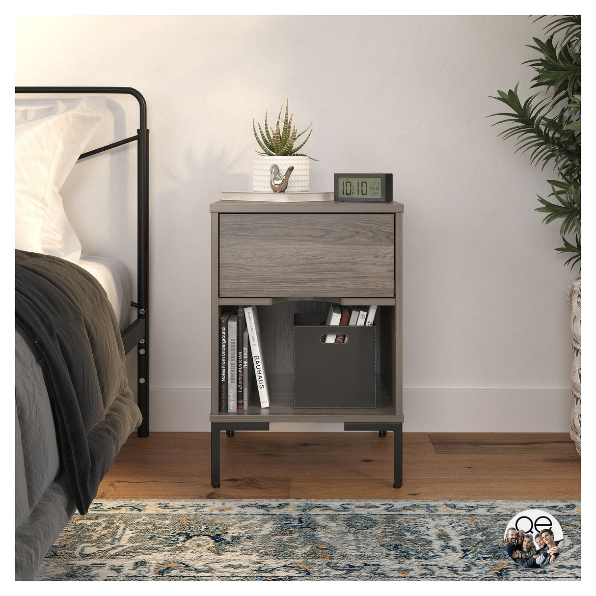 Rayburn nightstand with a drawer, Walnut