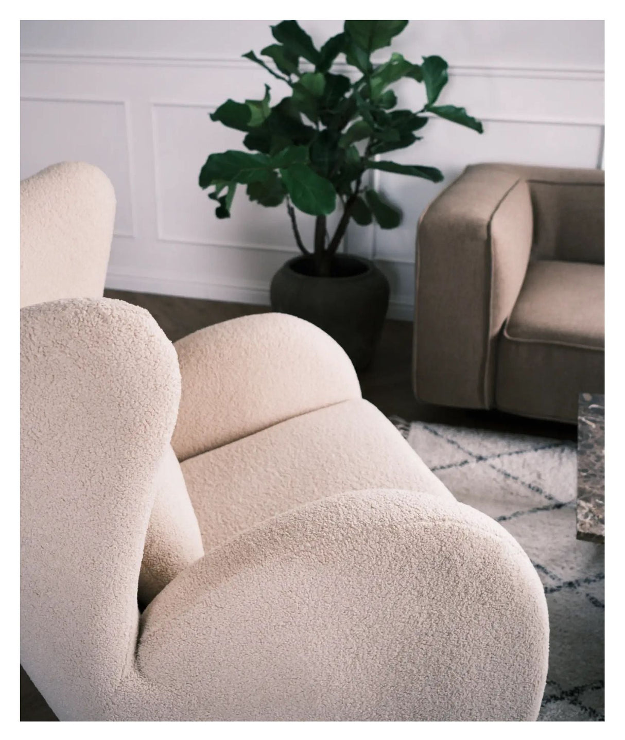 Big buffalo Armchair, lambskin look, nature