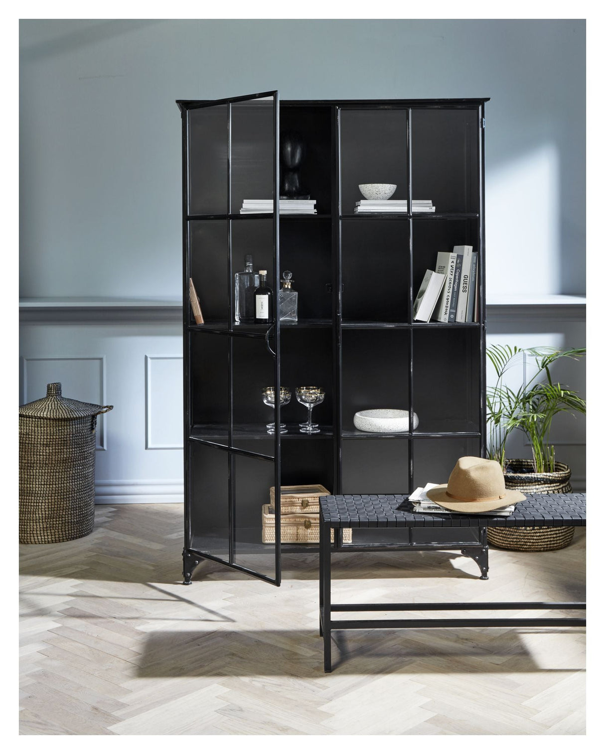 Nordal - Downtown Vitrine - Black