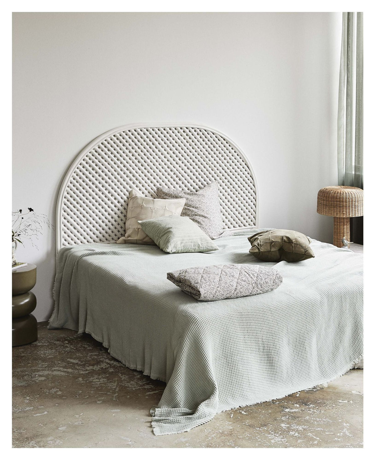 Phai Bedboard, White Rattan