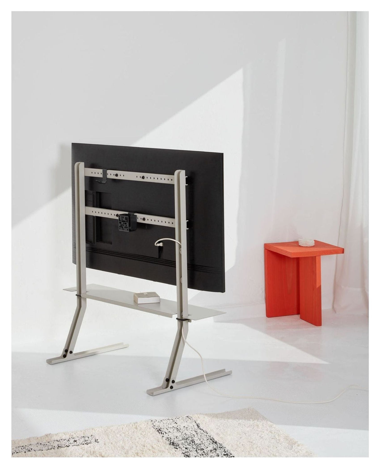 Bendy Tall TV Stand 40-70", Mushroom