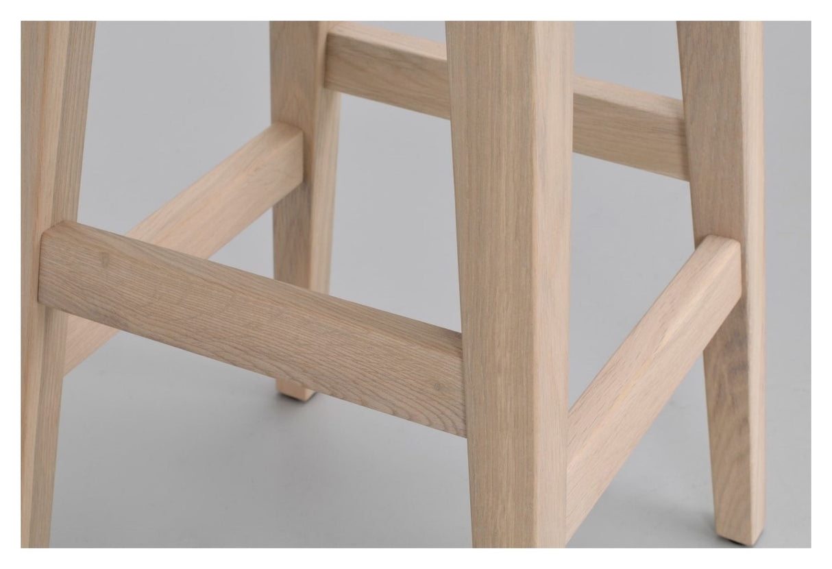 Austin bar stool, H65, White pigmented Oak, SH: 65cm