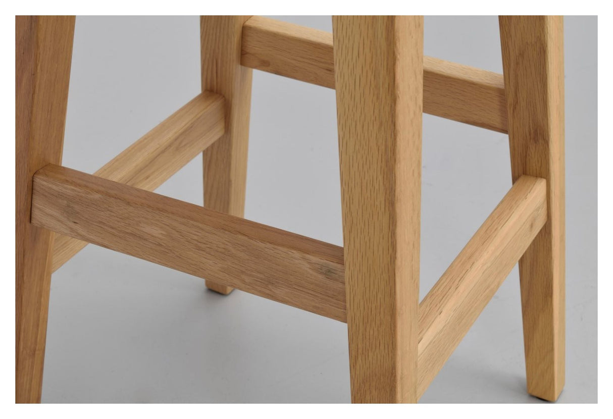 Austin bar stool - Varnished oak, SH: 65cm