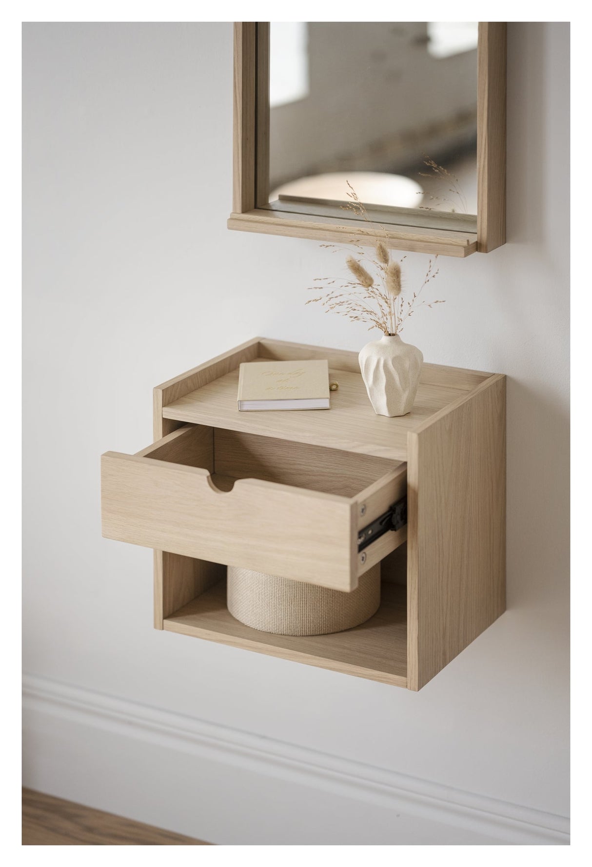 Hillmond, bedside table - light oak