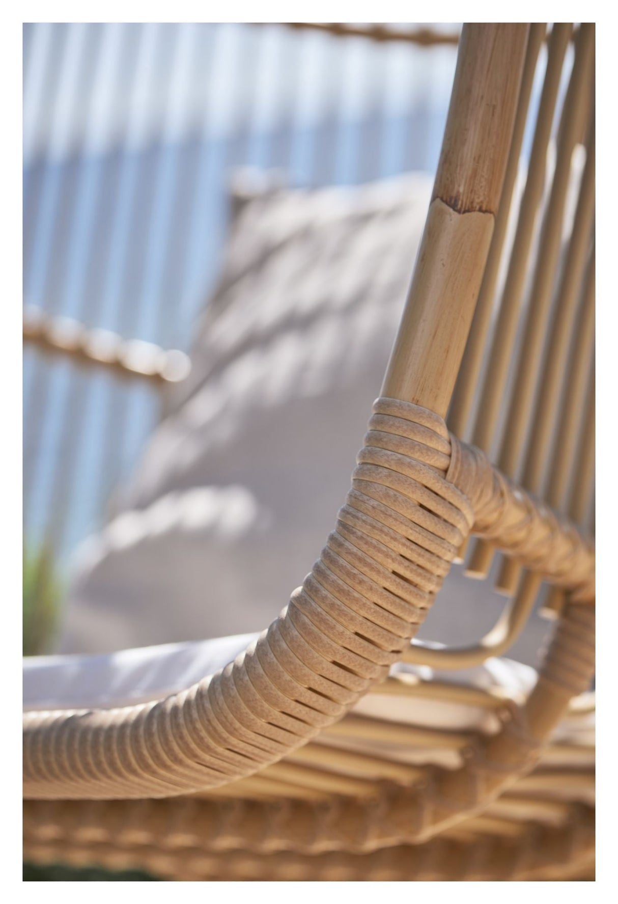 Renoir Exterior Hanging Chair, Alu-Rattan