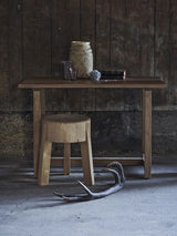 Roger Stool, Suar wood