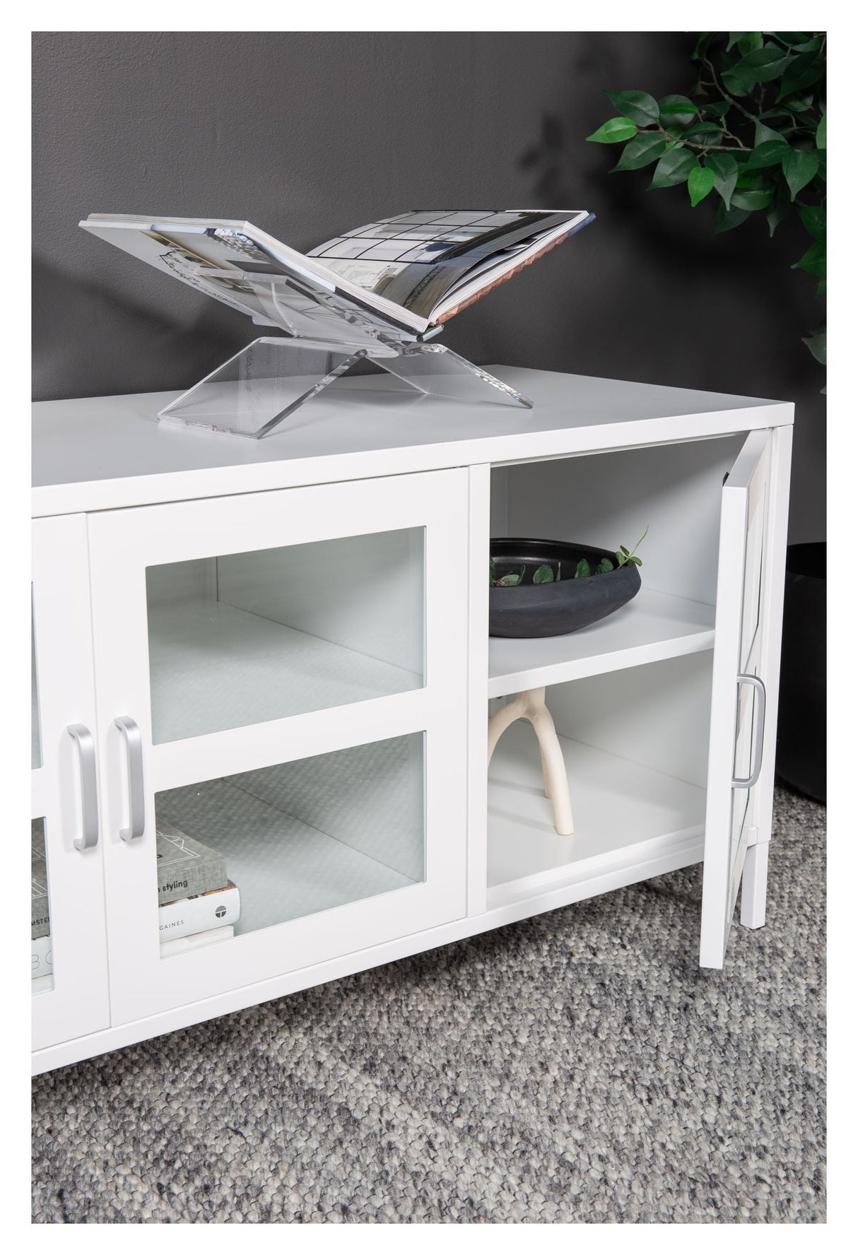 Acero, Tv table, White metal