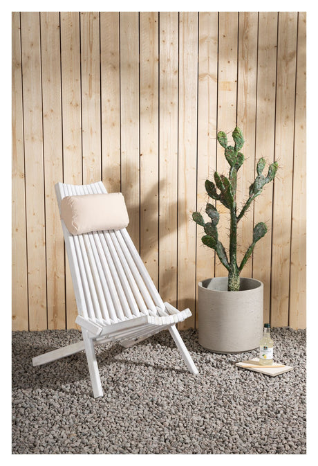 Asta Lounge Chair w. pillow - White