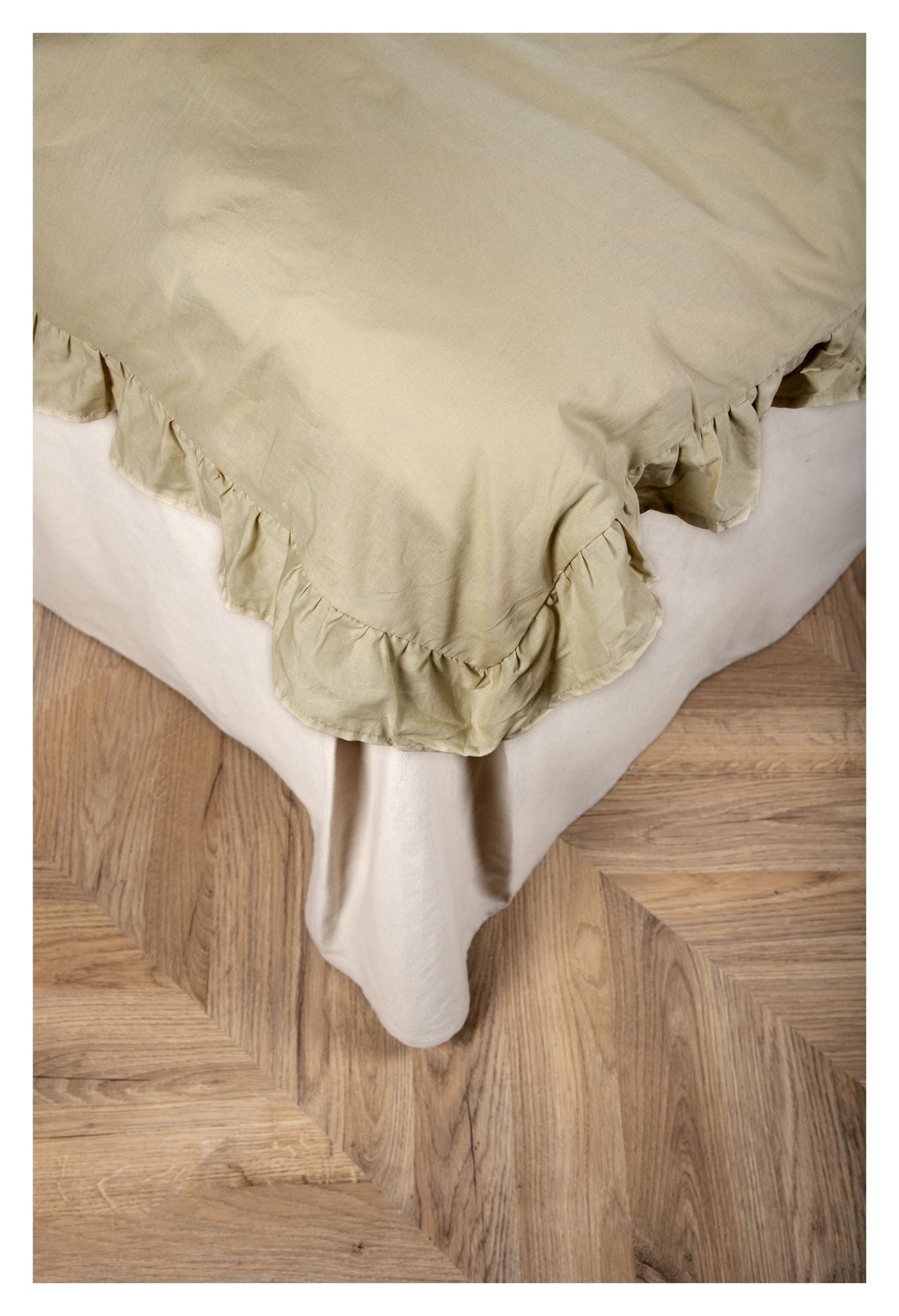 Levi Bedding with ruffle 150x200 - Light yellow