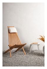 Lounge chair with beige pillow - Teak