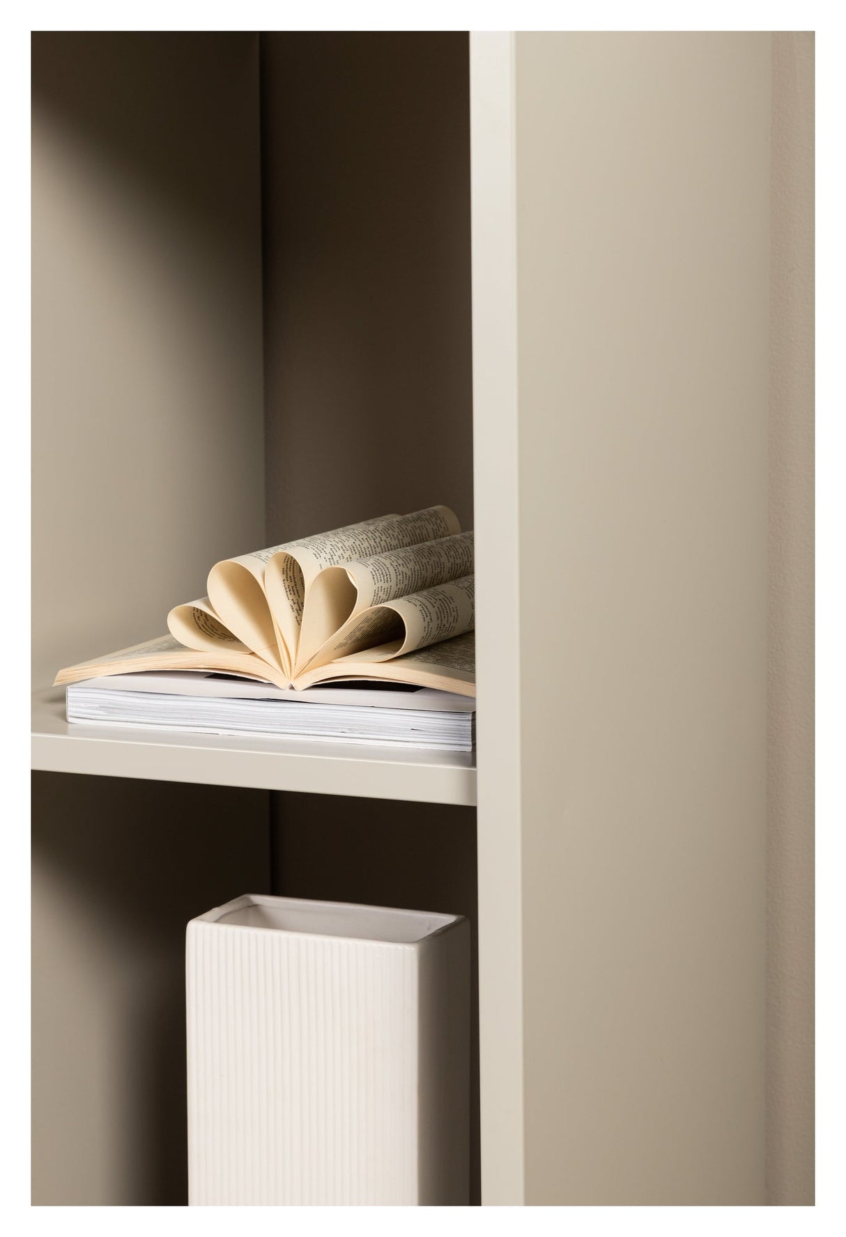 Piring Sideboard - Beige