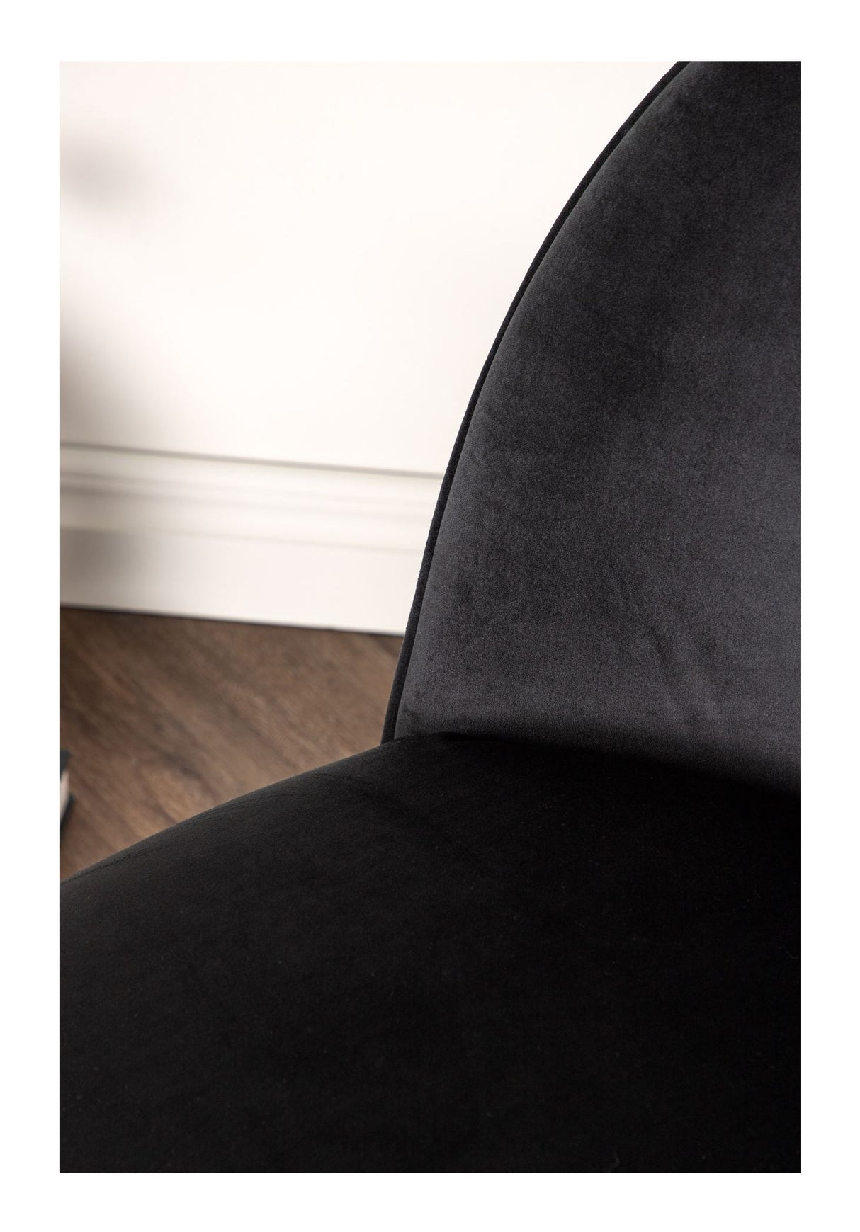 Polar Lounge Chair, Velvet, Black