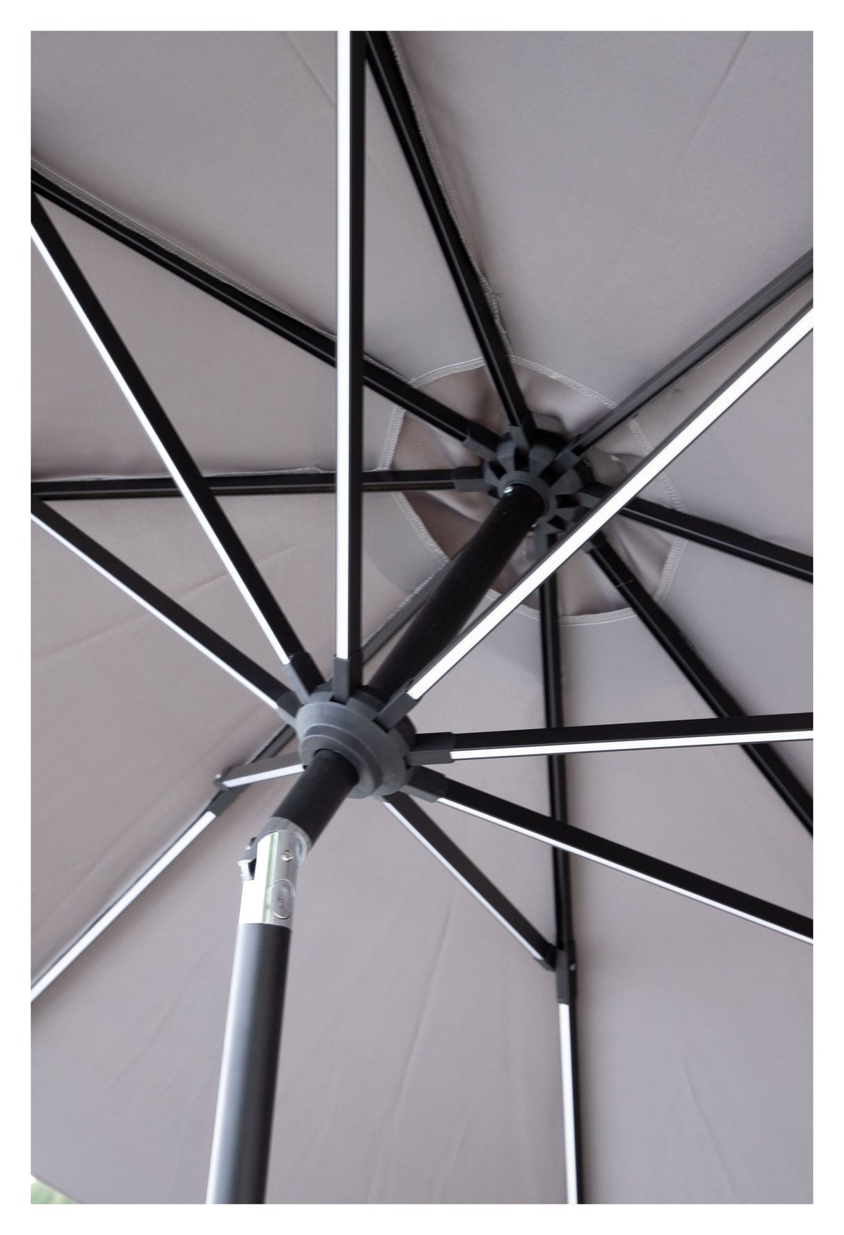 Sabal Parasol w. LED light - Gray