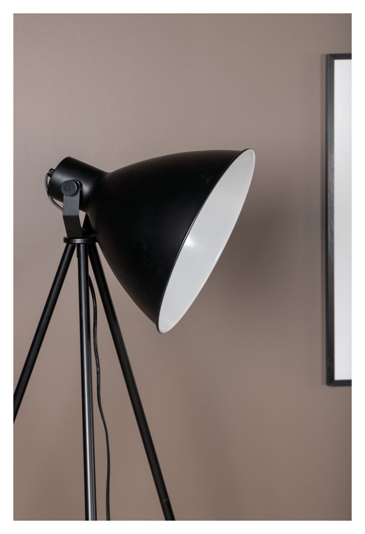 Tiv Floor Lamp, Black