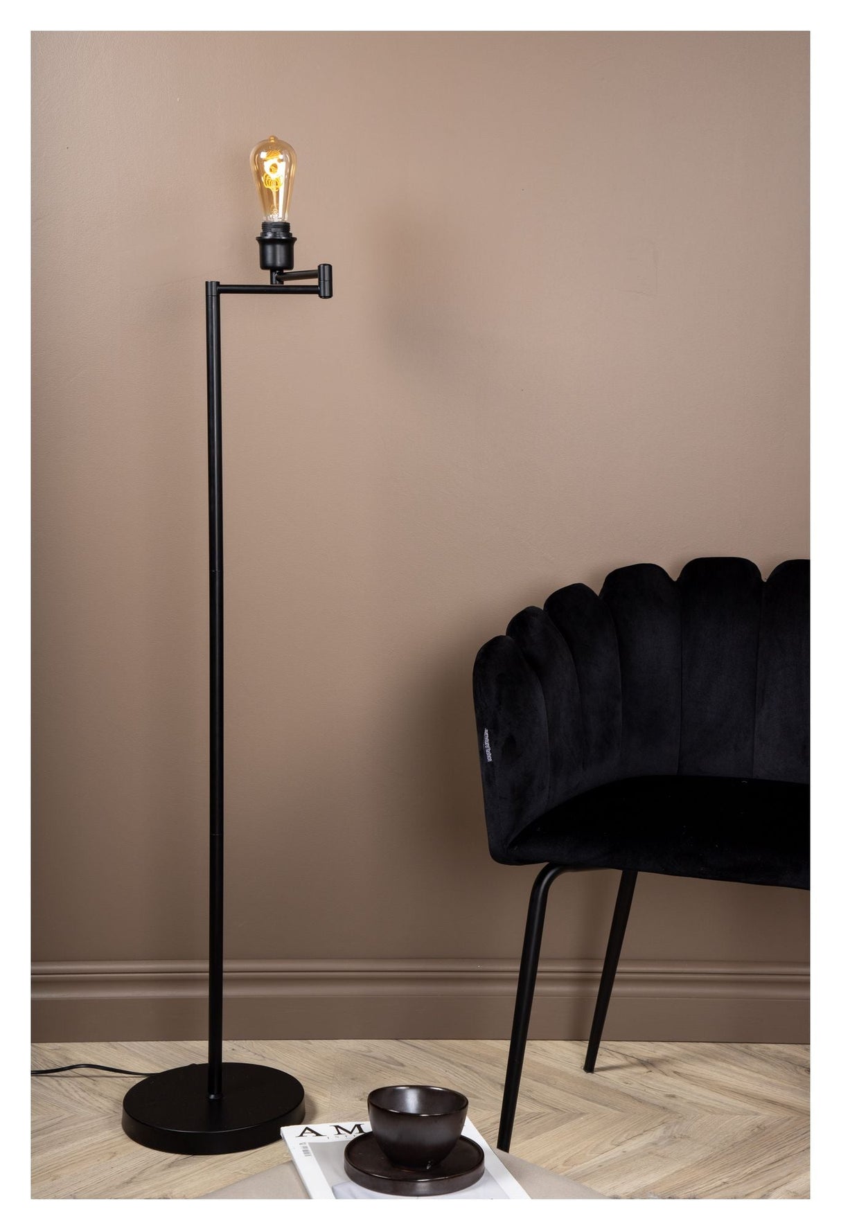 Virro Floor Lamp, Black