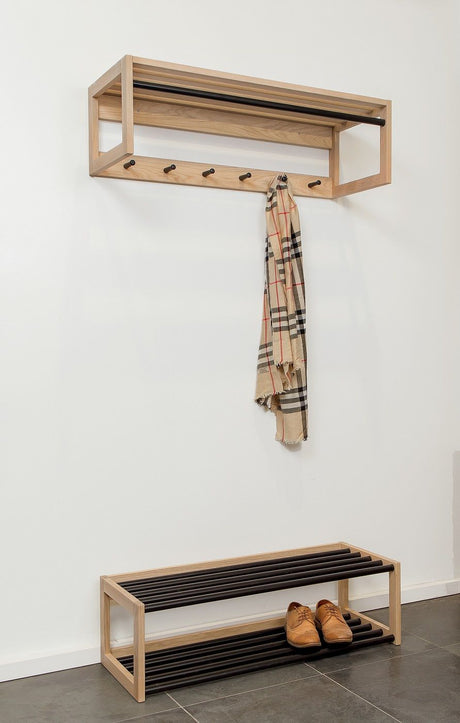 Woodman - Slussen Shoe shelf with steel pipes - Oak