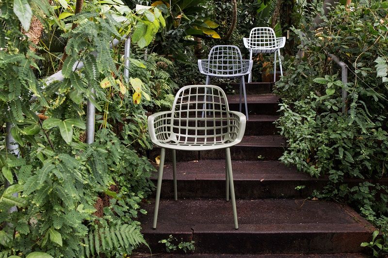 Zuiver Albert Kuip Garden Chair w/armrests, Green