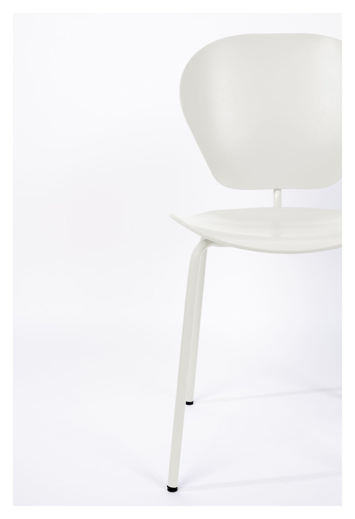 The Ocean Dining chair, Coconut Milk recycled plastic